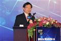 Digitimes+president+Colley+Hwang+delivers+a+talk+on+how+the+ultra+mobile+eco%2Dsystem+can+recreate+Taiwan%27s+IT+industries