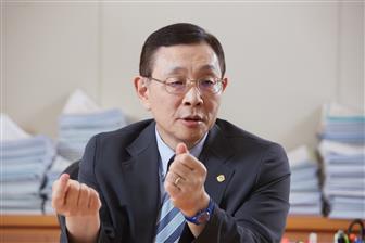 Macronix president CY Lu