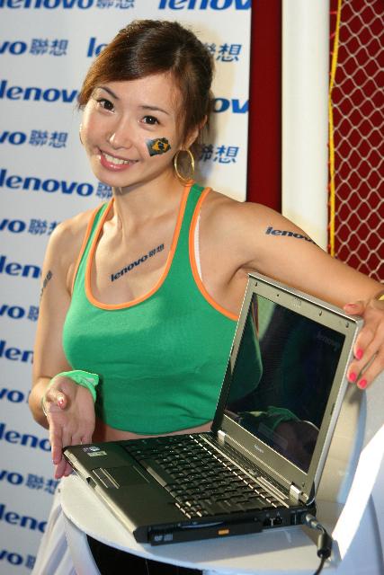 Lenovo showcases dual-core Napa notebook with 12.1-inch display at Computex 2006