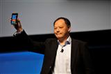 HTC CEO Peter Chou holding Titan II
