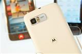 Panel makers benefit from increased Motorola handset sales