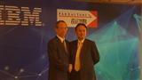 FET executive VP Mike Lee (Left) and IBM VP Mars Hsu
