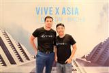 HTC Vive Greater China president Alvin Wang Graylin (left)