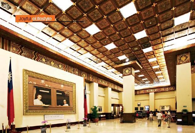 In order to effectively manage the thousands of light fixtures and power circuits in Taipei's CKS Memorial Hall, its management office carried ou