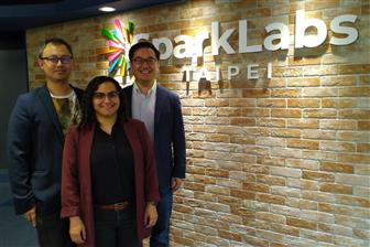 Fox-Tech CEO Sonic Wang (left), COO Yadia Colindres (center) and SparkLabs Taiwan managing partner Edgar Chiu (right)