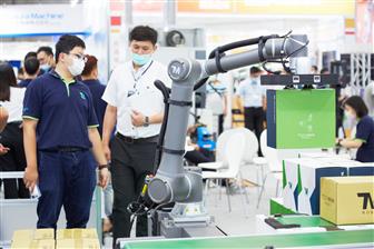 Collaborative robot shipments gaining momentum
