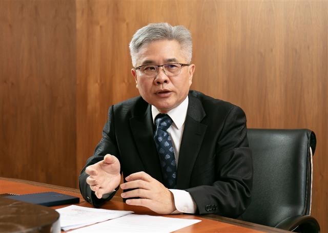 Alvin Lee, Vice President IT Dept. MasterLink Securities