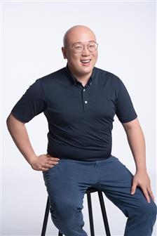 Frontier CEO Victor Chao