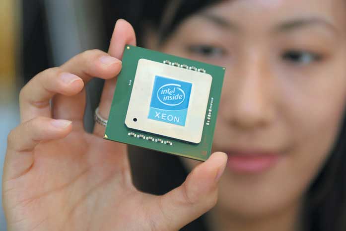 Intel dual-core Xeon processor hits market