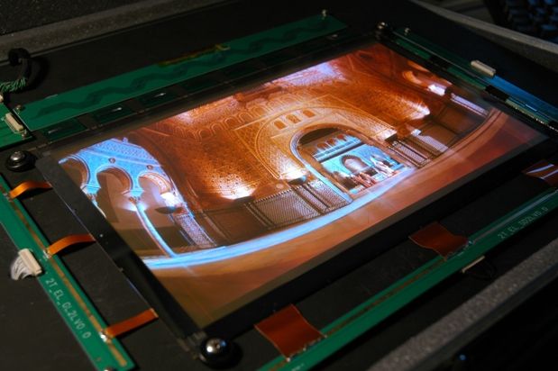 CDT introduces a series of 14-inch PLED displays using ink jet technology