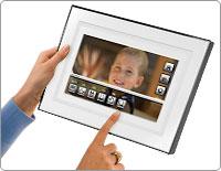 Kodak's P520 touch panel digital photo frame